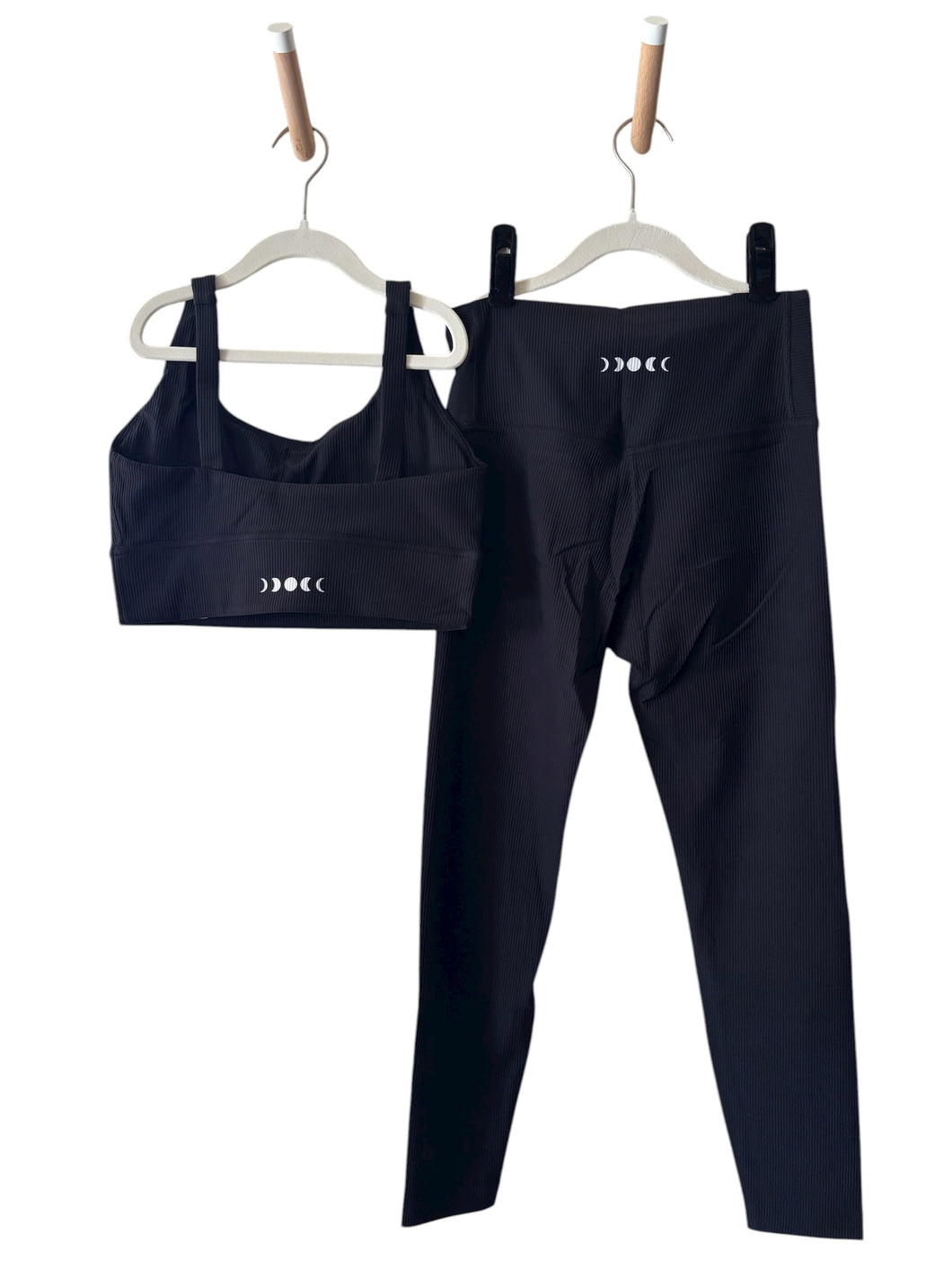 Ribbed Black Sports Bra